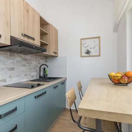 In Der Ersten Etage Fuer Zwei Personen Apartamento